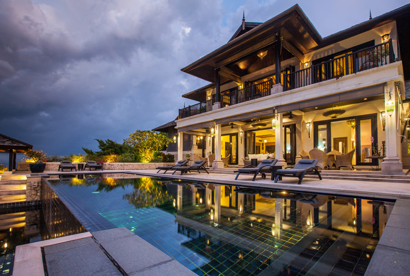 Modern-Lakefront-Mansions-Maui-HI